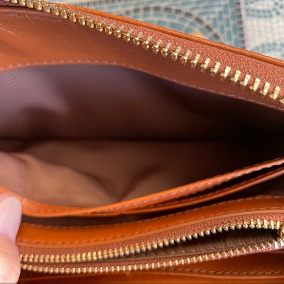 Tory Burch Bombe Leather Zip Around Continental Wallet, Rust - Picture 7 of 9